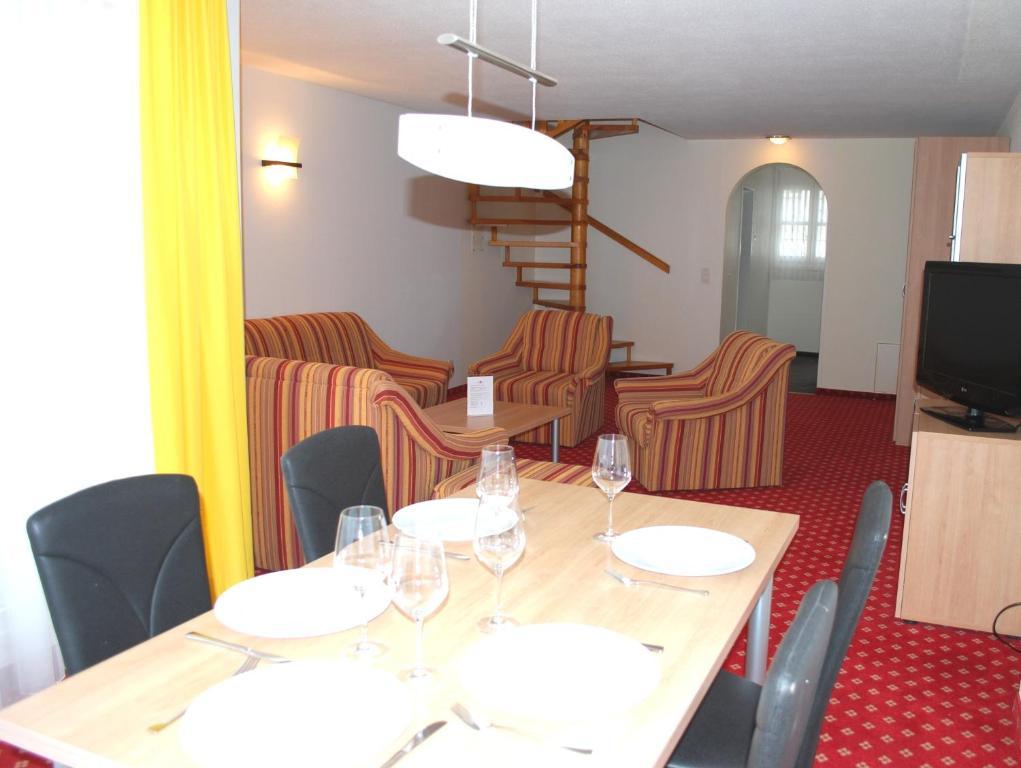 Apart Holidays Morschach Ruang foto